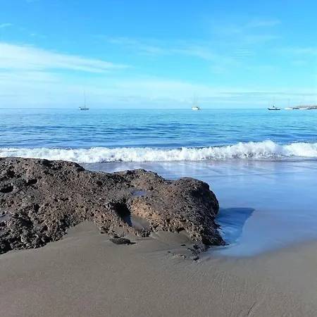 Beachfront Don Paco Daire *